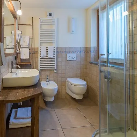 Pensión Relais Du Paradis D'hotes Introd